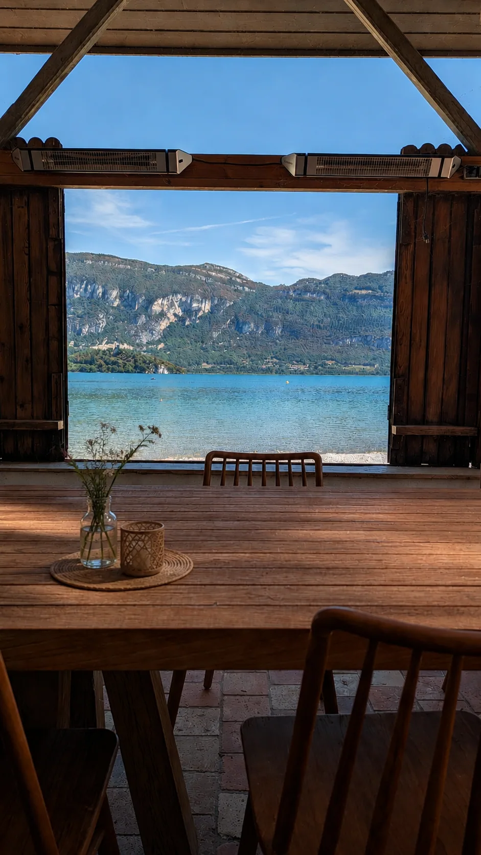 Le Pavillon ouvert sur le lac